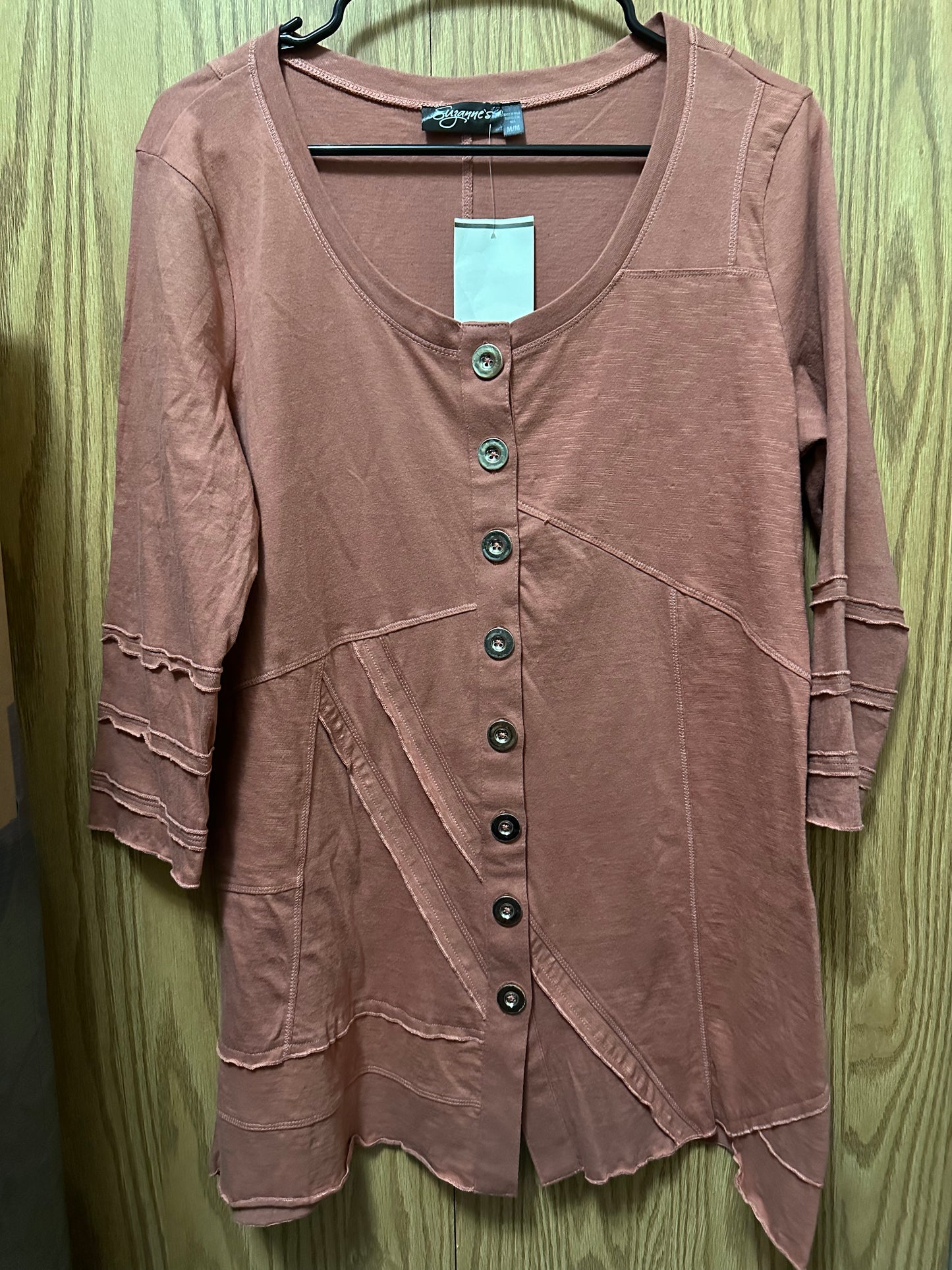 Tops Women 3/4 Sleeves SUZANNES Medium NWT