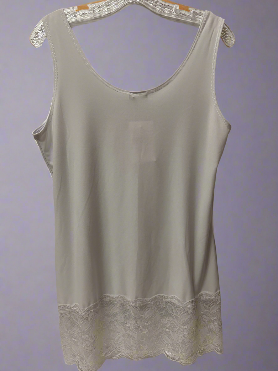 AA Tops Women Sleeveless CLIENTELE Medium New With Tag